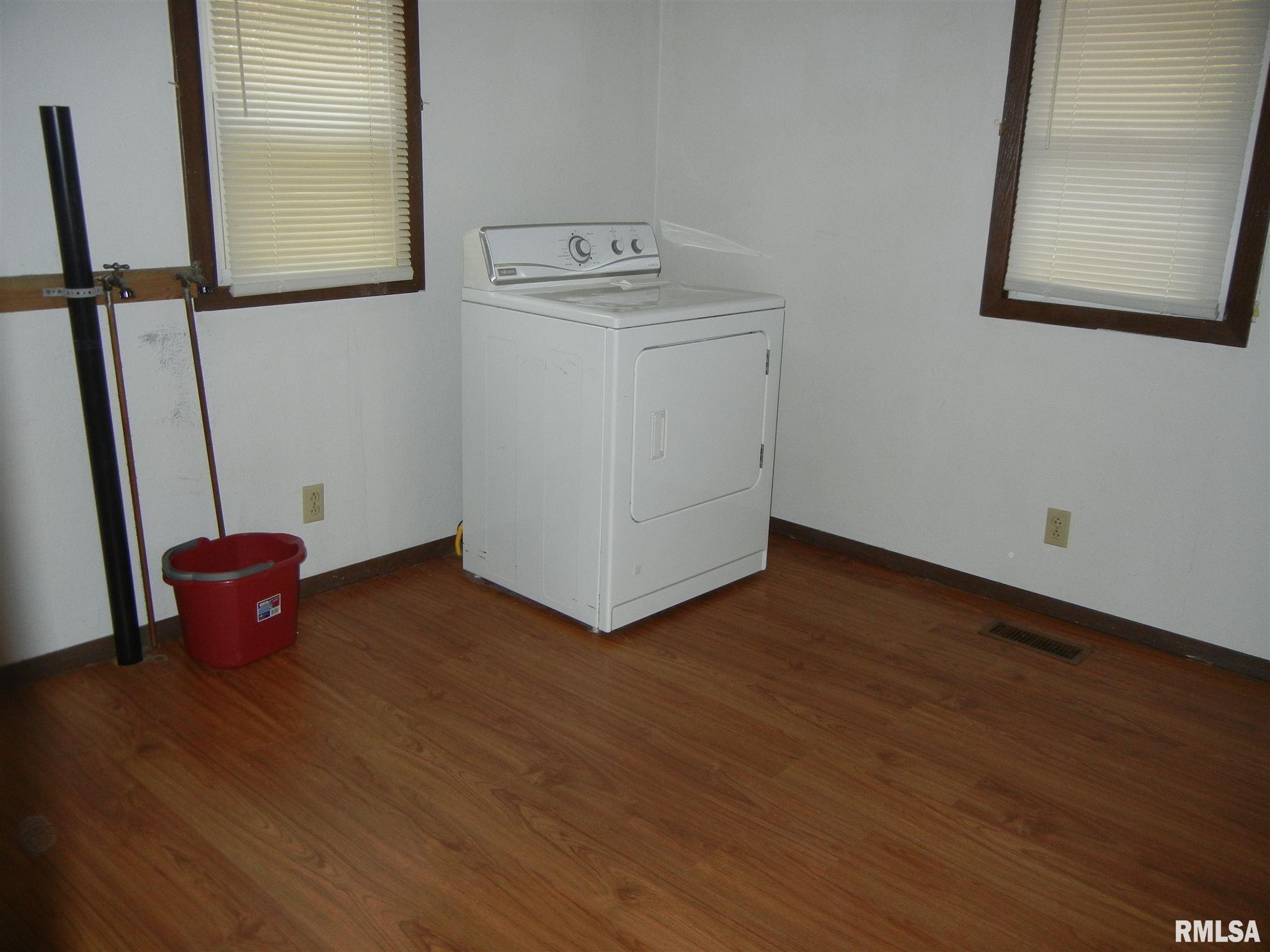 1631 Yards Road Salem, IL 62881 - Photo 11 of 35