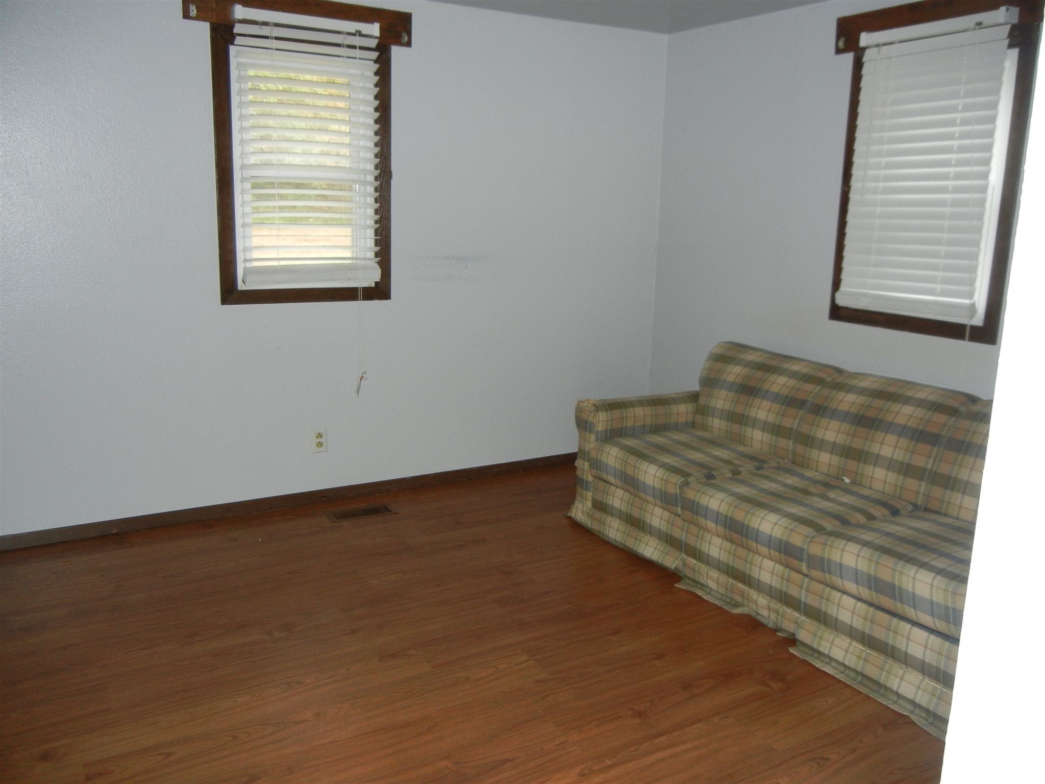 1631 Yards Road Salem, IL 62881 - Photo 13 of 35