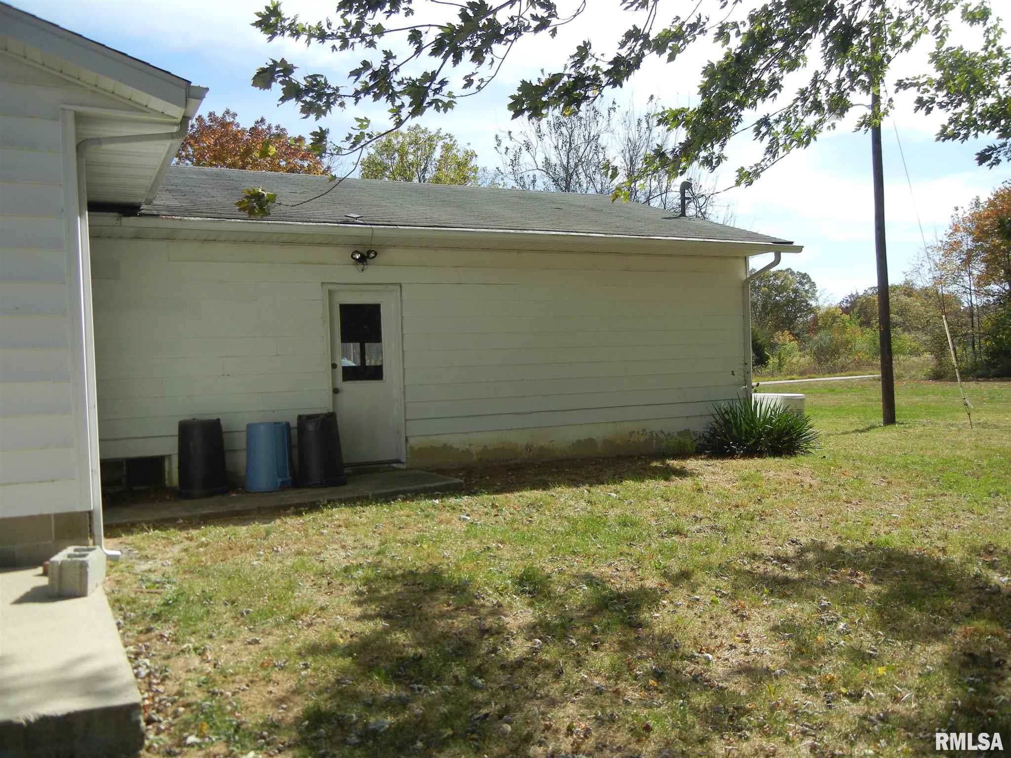 1631 Yards Road Salem, IL 62881 - Photo 33 of 35