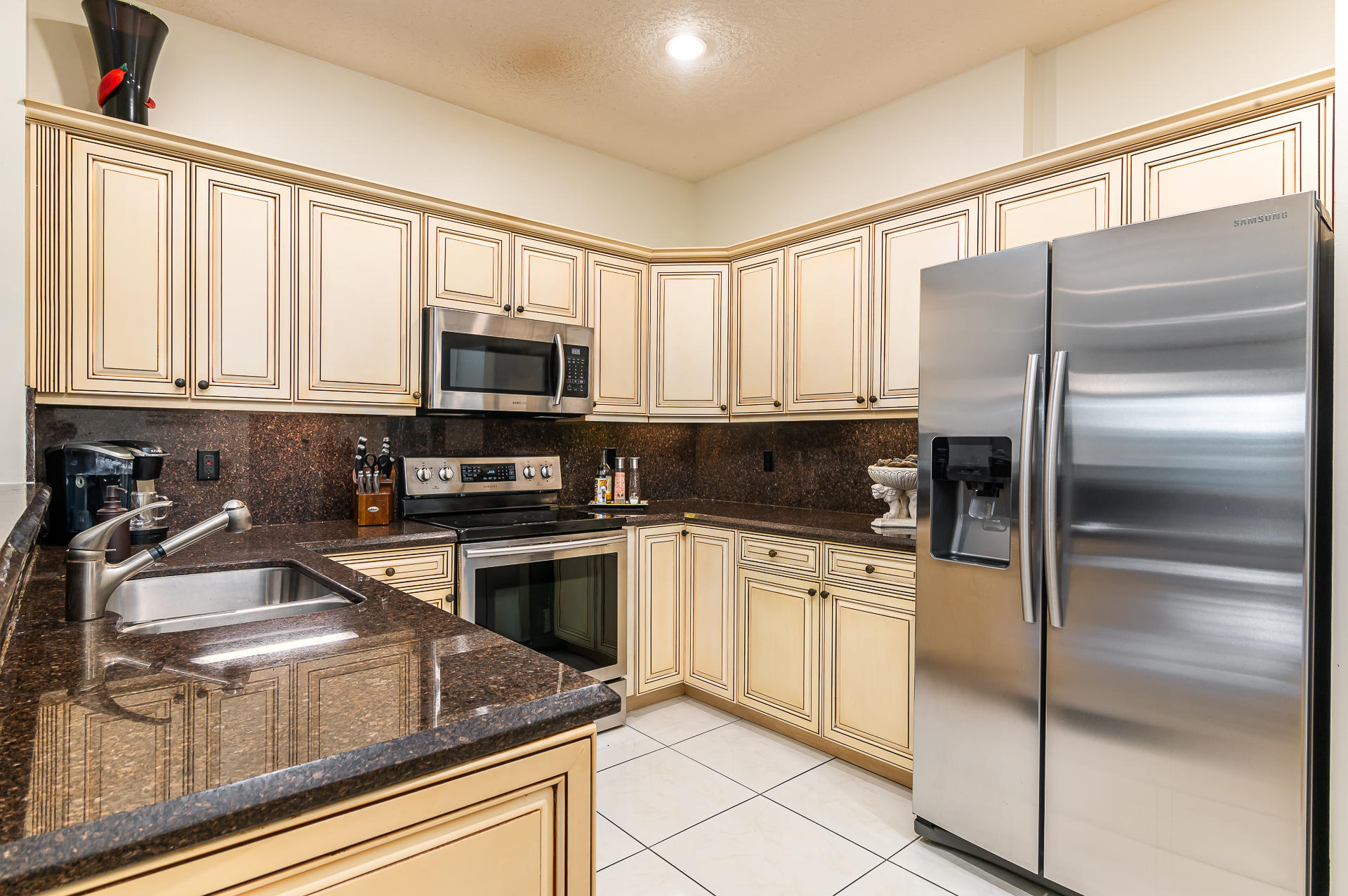 6701 Portside Drive Boca Raton, FL 33496 - Photo 8 of 44 photo-8