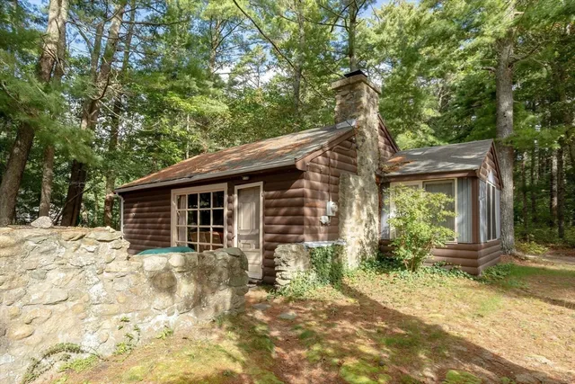 $240,000 | 106 Squaw's Path, Wareham, MA 02558