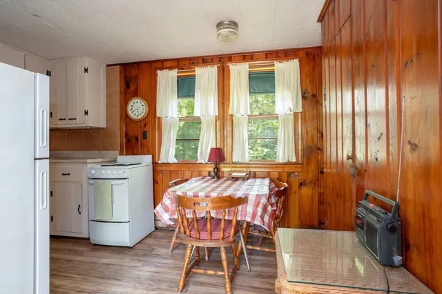 $240,000 | 106 Squaw's Path, Wareham, MA 02558