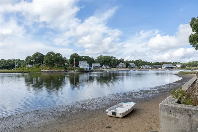 $240,000 | 106 Squaw's Path, Wareham, MA 02558