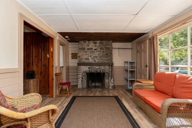 $240,000 | 106 Squaw's Path, Wareham, MA 02558