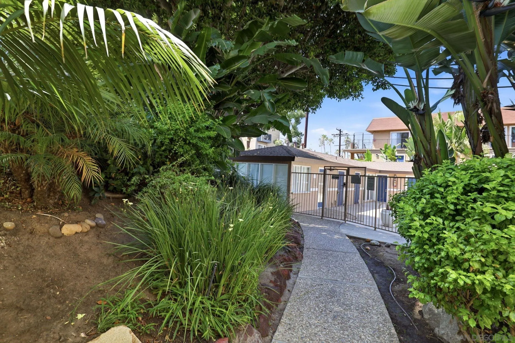 4881 Rolando Court San Diego, CA 92115 - Photo 8 of 16