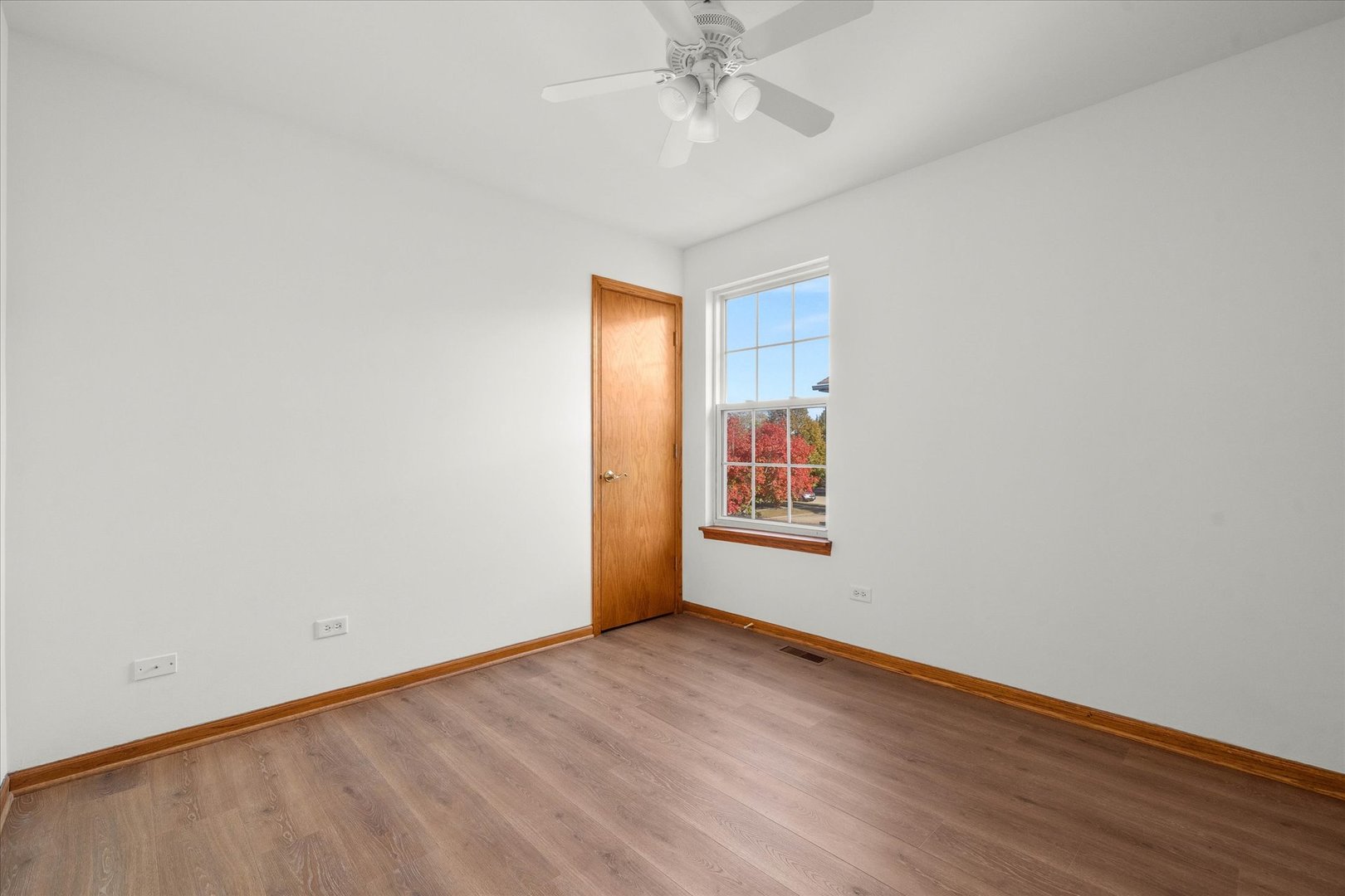 2152 Brayton Place Plainfield, IL 60586 - Photo 13 of 28 wooden floor in an empty room