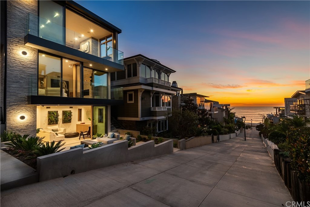 212 16th Street Manhattan Beach, CA 90266 - Photo 1 of 73