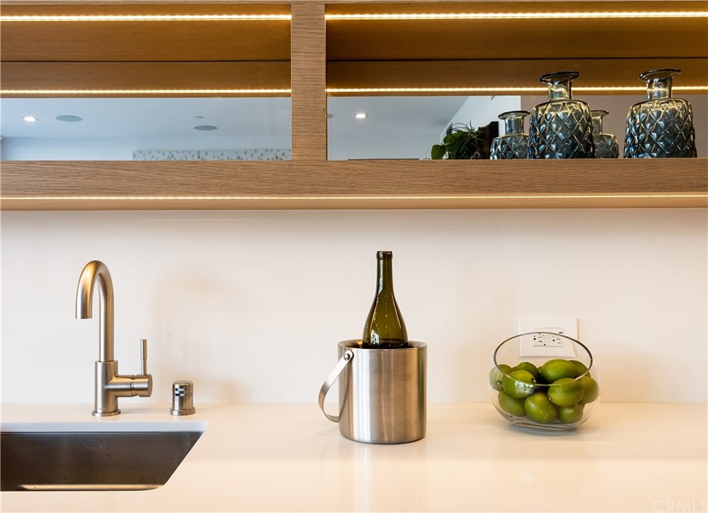 212 16th Street Manhattan Beach, CA 90266 - Photo 13 of 73