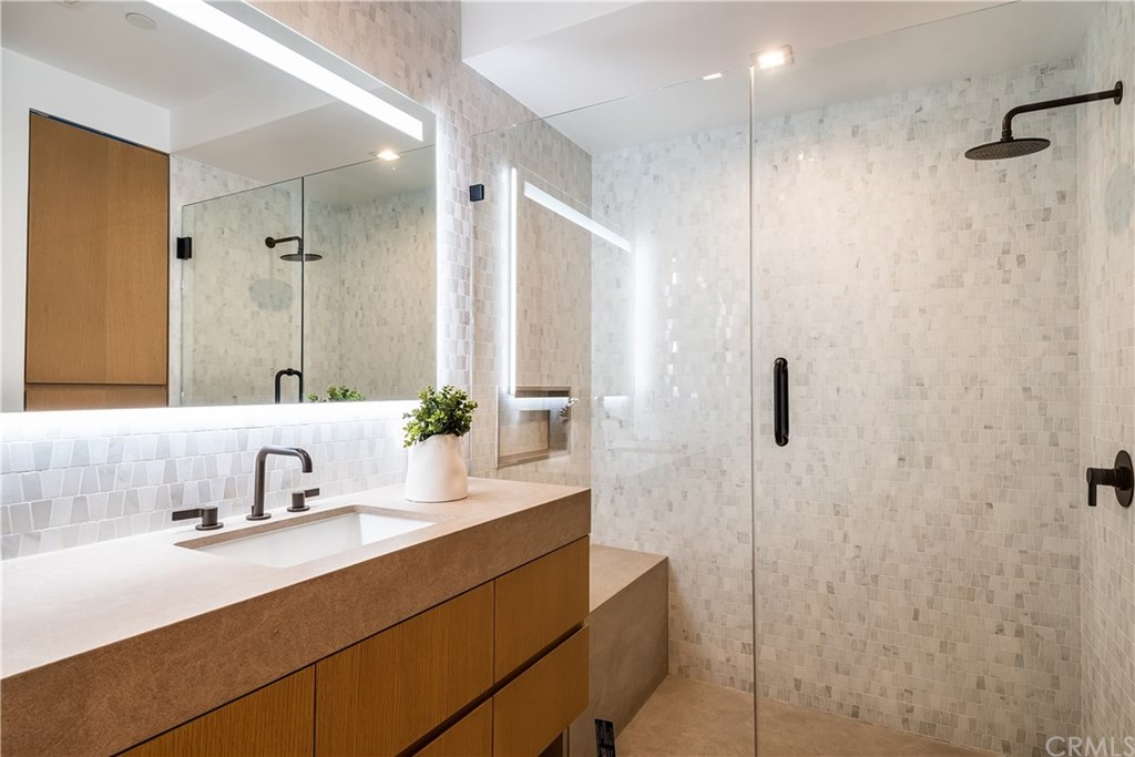 212 16th Street Manhattan Beach, CA 90266 - Photo 14 of 73