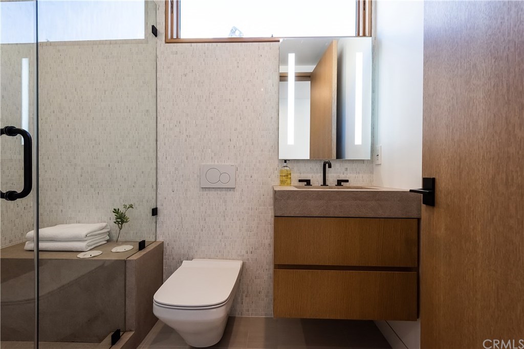 212 16th Street Manhattan Beach, CA 90266 - Photo 20 of 73