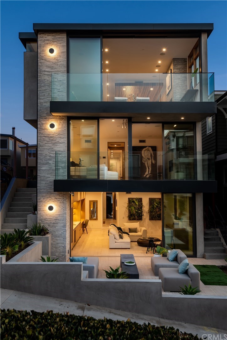 212 16th Street Manhattan Beach, CA 90266 - Photo 3 of 73