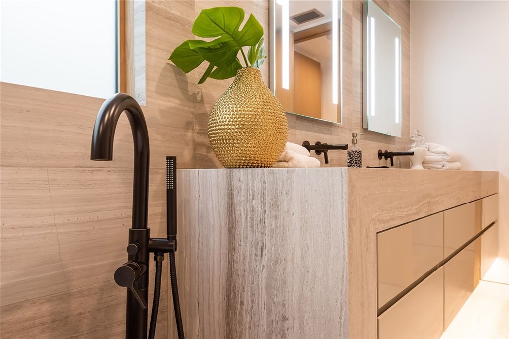 212 16th Street Manhattan Beach, CA 90266 - Photo 32 of 73