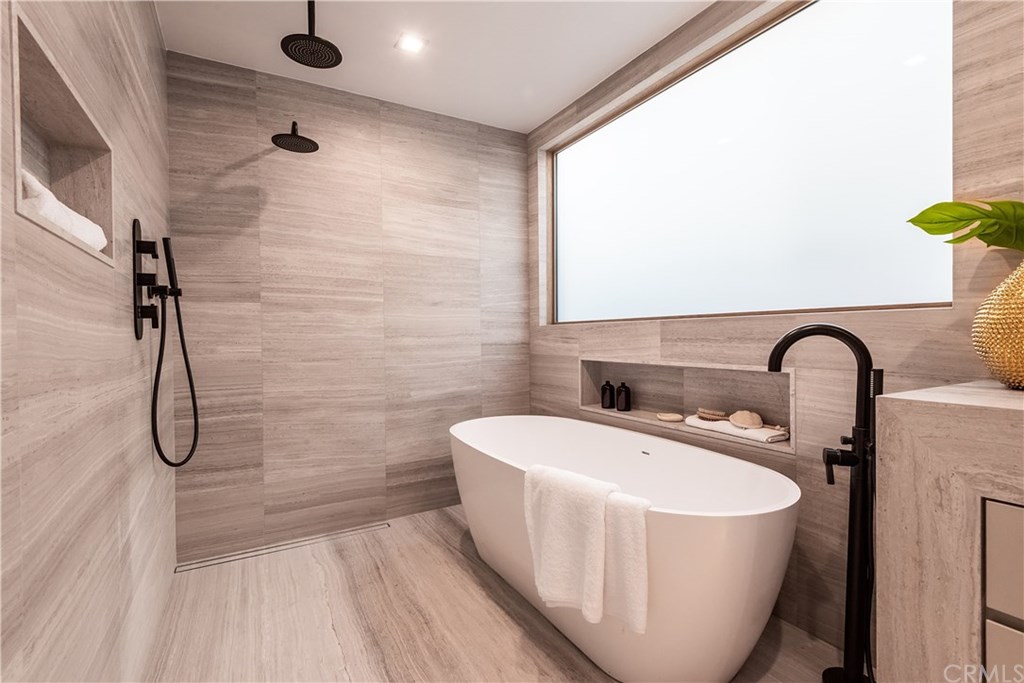 212 16th Street Manhattan Beach, CA 90266 - Photo 33 of 73