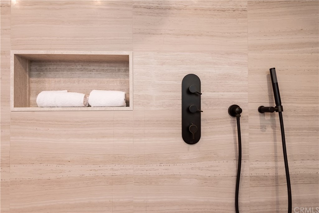 212 16th Street Manhattan Beach, CA 90266 - Photo 34 of 73