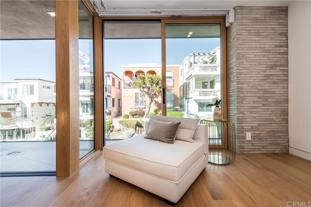 212 16th Street Manhattan Beach, CA 90266 - Photo 39 of 73