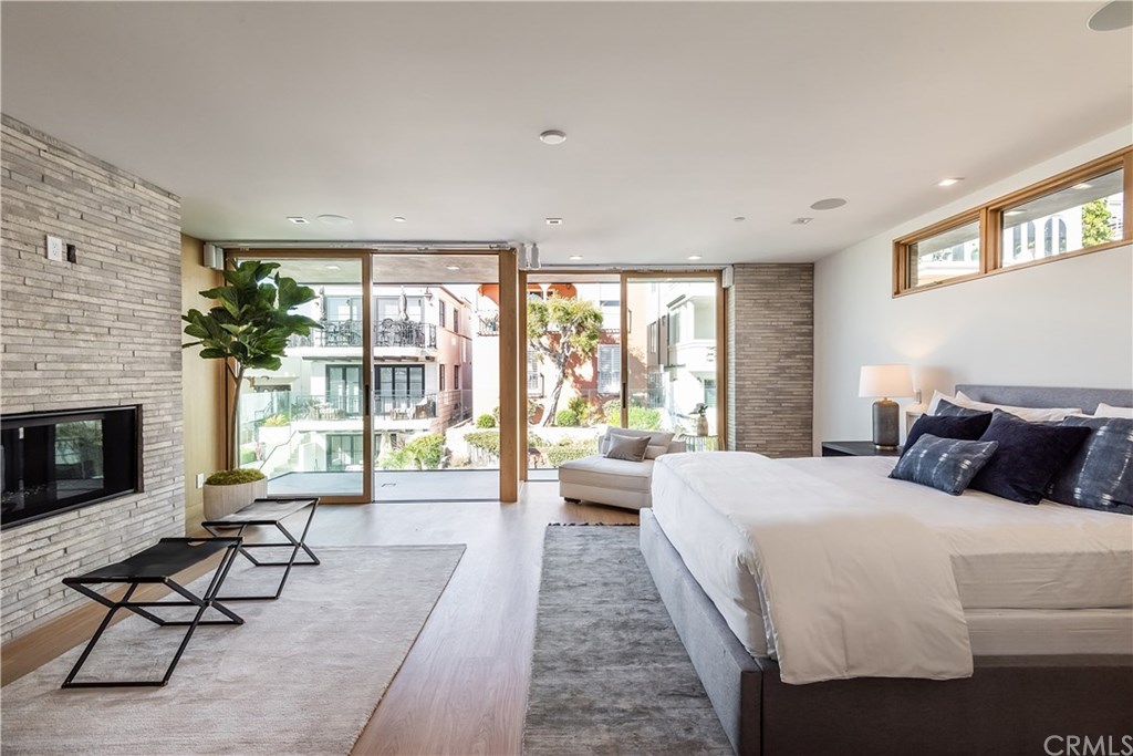 212 16th Street Manhattan Beach, CA 90266 - Photo 40 of 73