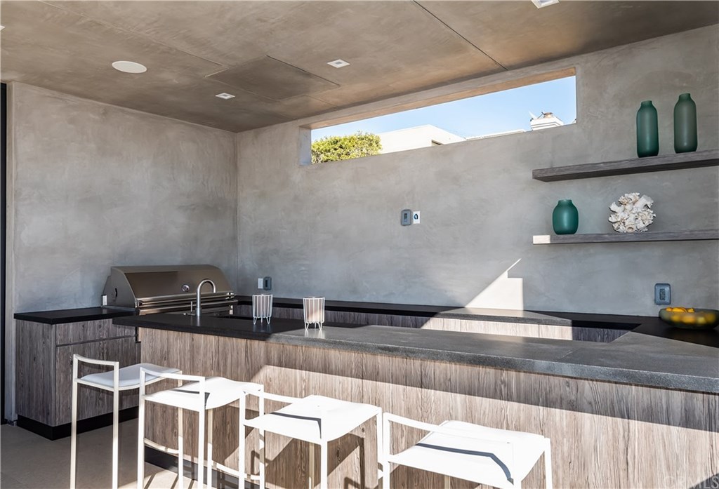 212 16th Street Manhattan Beach, CA 90266 - Photo 47 of 73