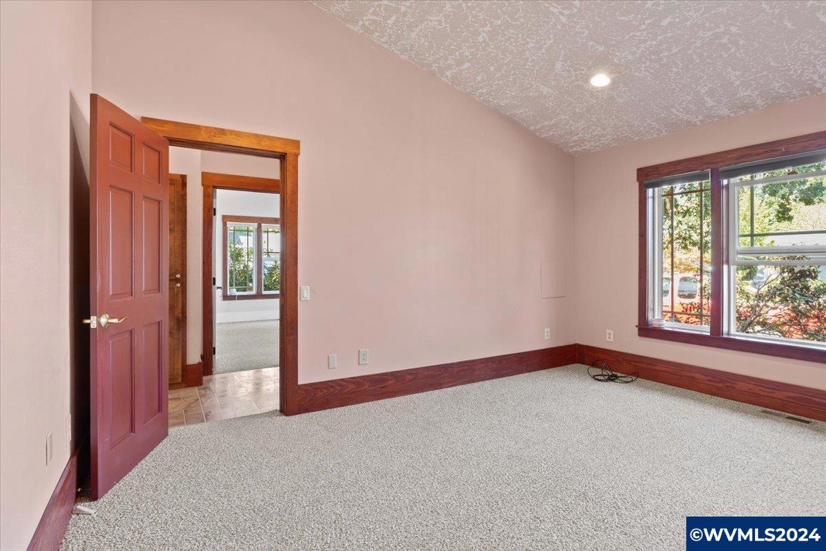 560 Southwest Hayter Street Dallas, OR 97338 - Photo 26 of 48 Gallery Image 26