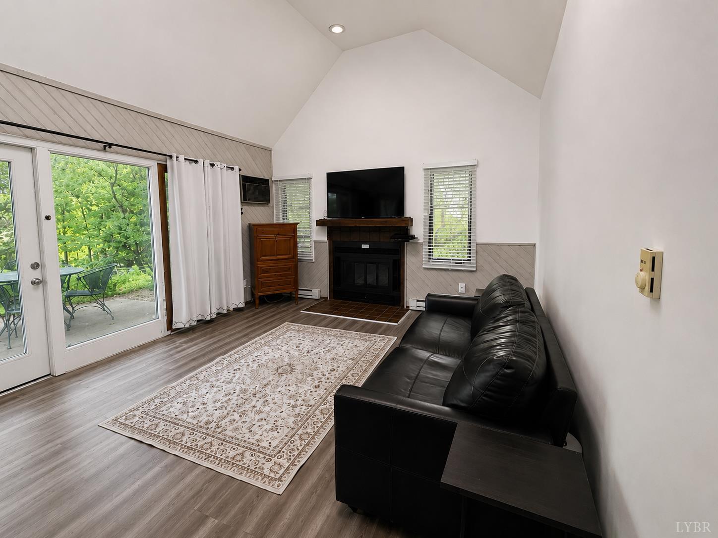2213 Tanners Ridge Roseland, VA 22967 - Photo 8 of 21