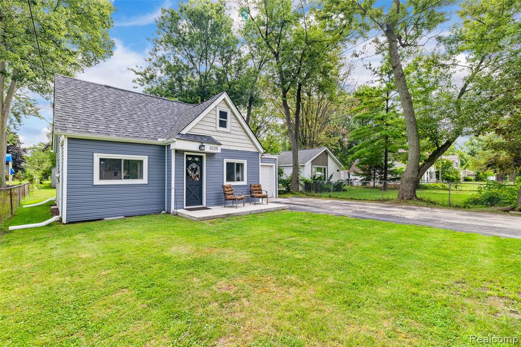 3225 Donley Avenue Rochester Hills, MI 48309 - Photo 4 of 44