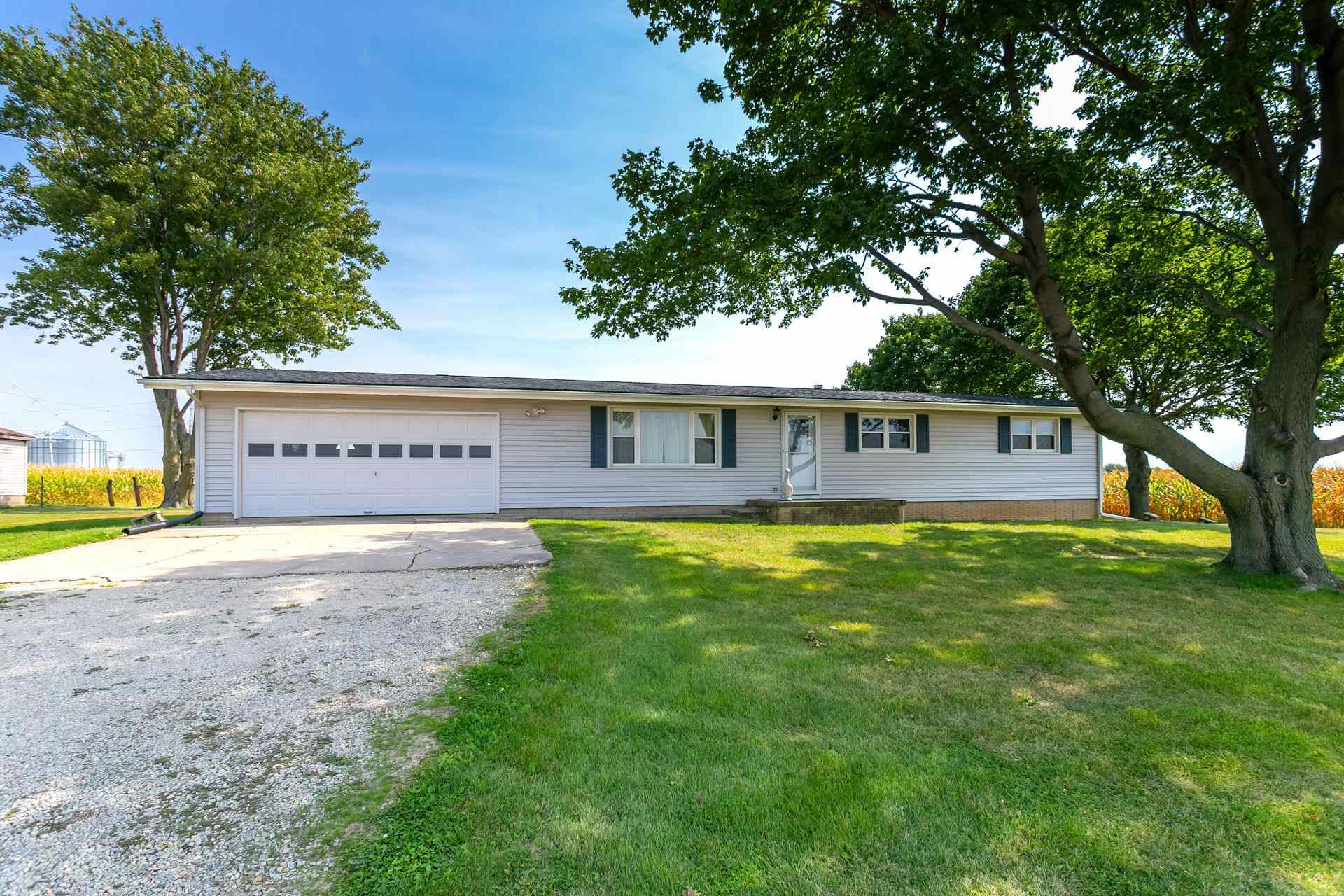 20459 Wells Ferry Road Bettendorf, IA 52722 - Photo 1 of 24 Gallery Image 1