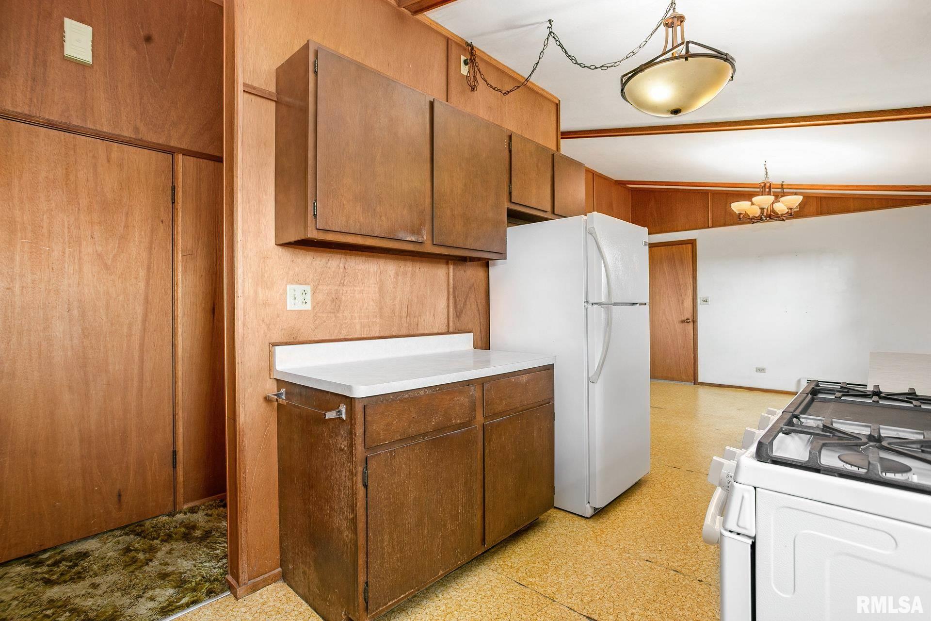 20459 Wells Ferry Road Bettendorf, IA 52722 - Photo 11 of 24 Gallery Image 11