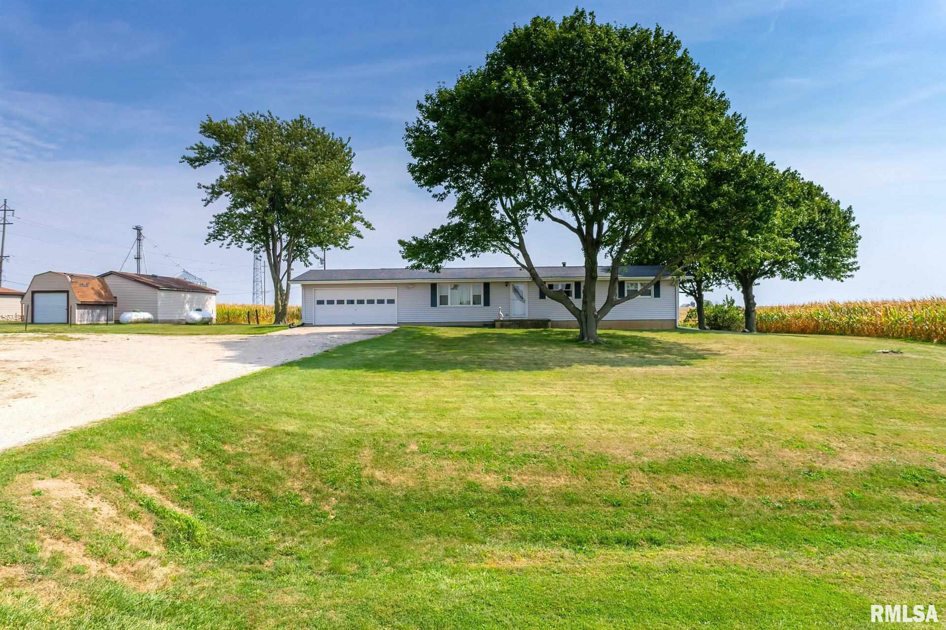 20459 Wells Ferry Road Bettendorf, IA 52722 - Photo 3 of 24 Gallery Image 3