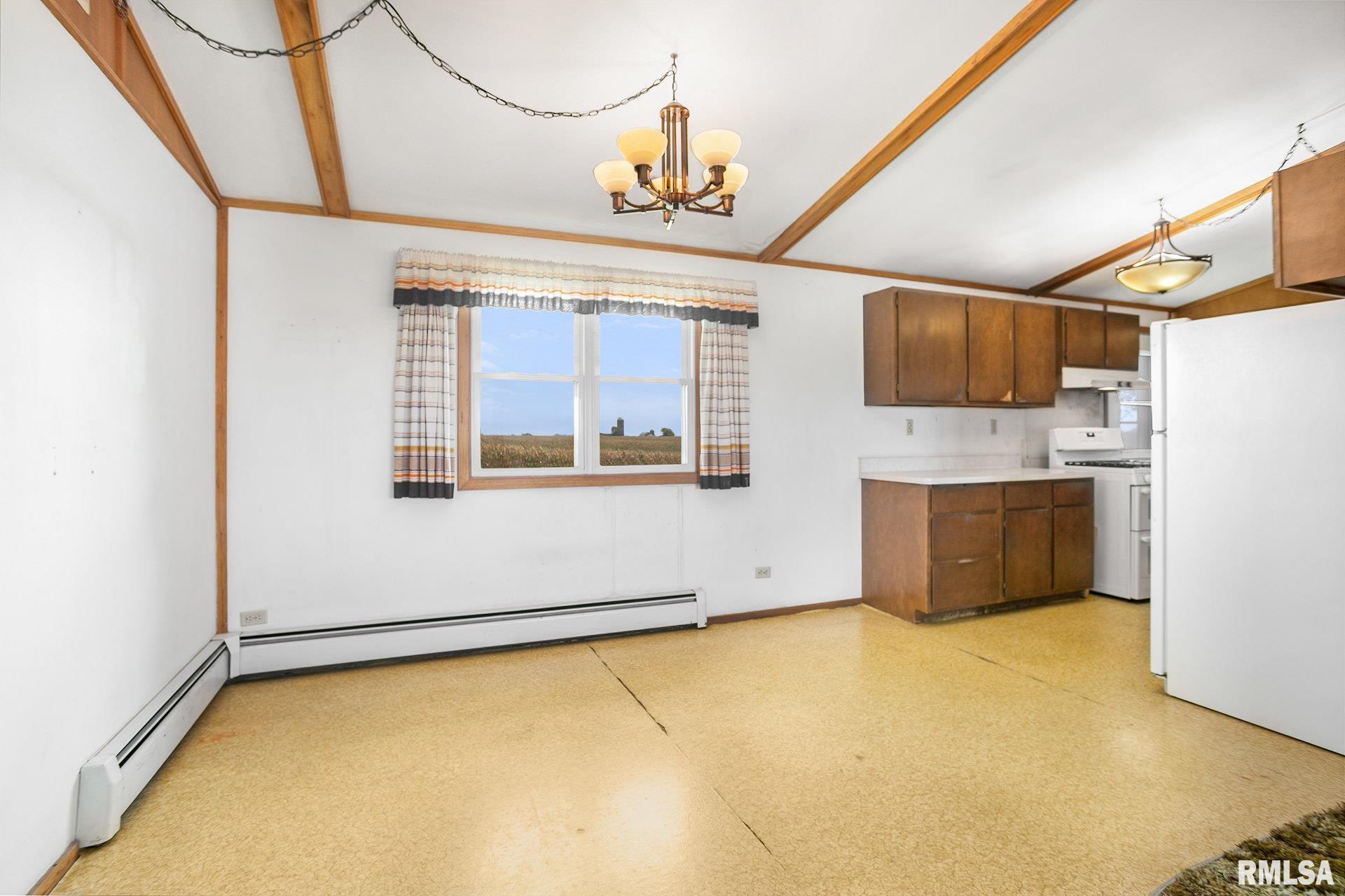 20459 Wells Ferry Road Bettendorf, IA 52722 - Photo 7 of 24 Gallery Image 7