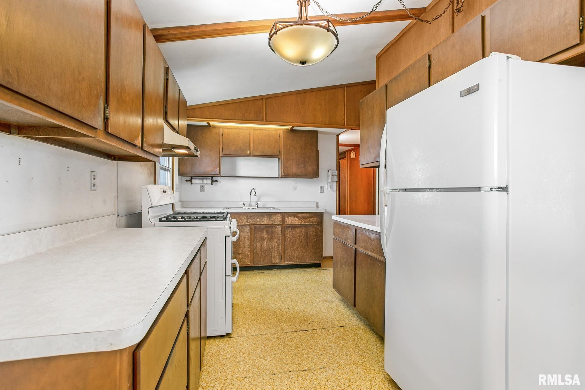 20459 Wells Ferry Road Bettendorf, IA 52722 - Photo 9 of 24 Gallery Image 9
