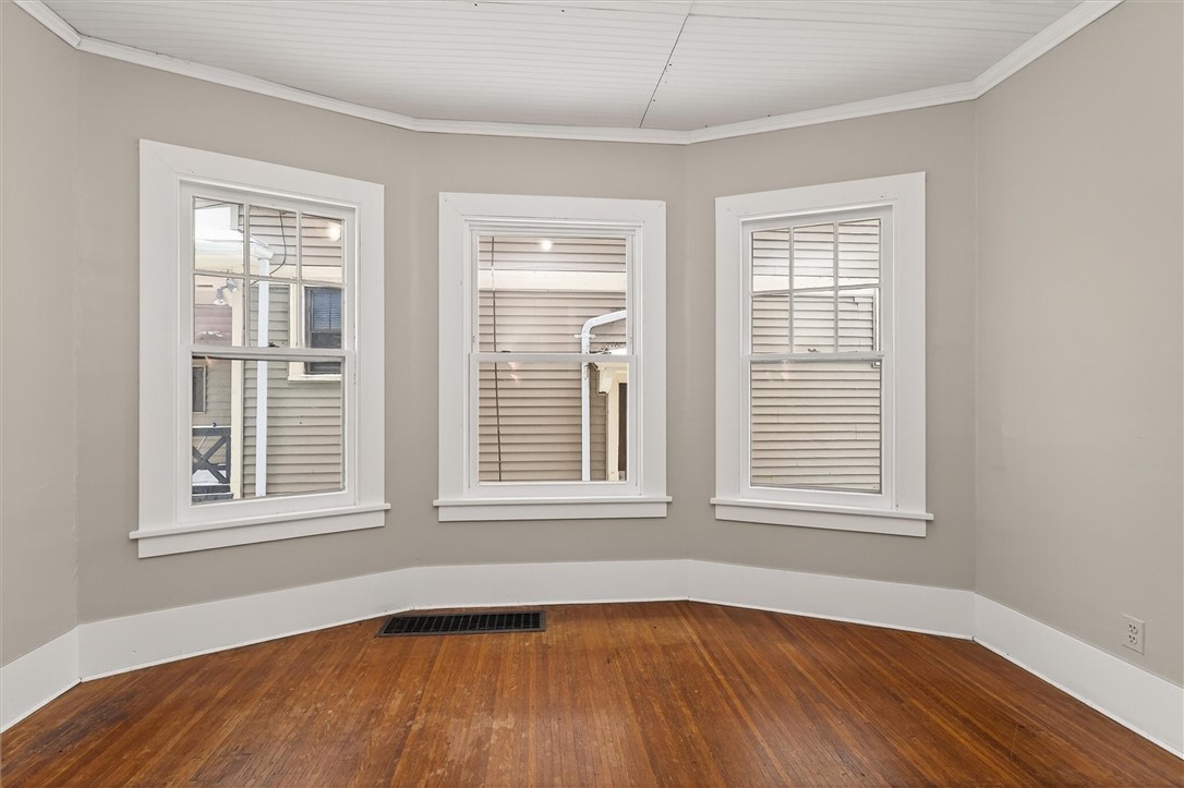 228-230 Augustine Street Rochester, NY 14613 - Photo 11 of 46