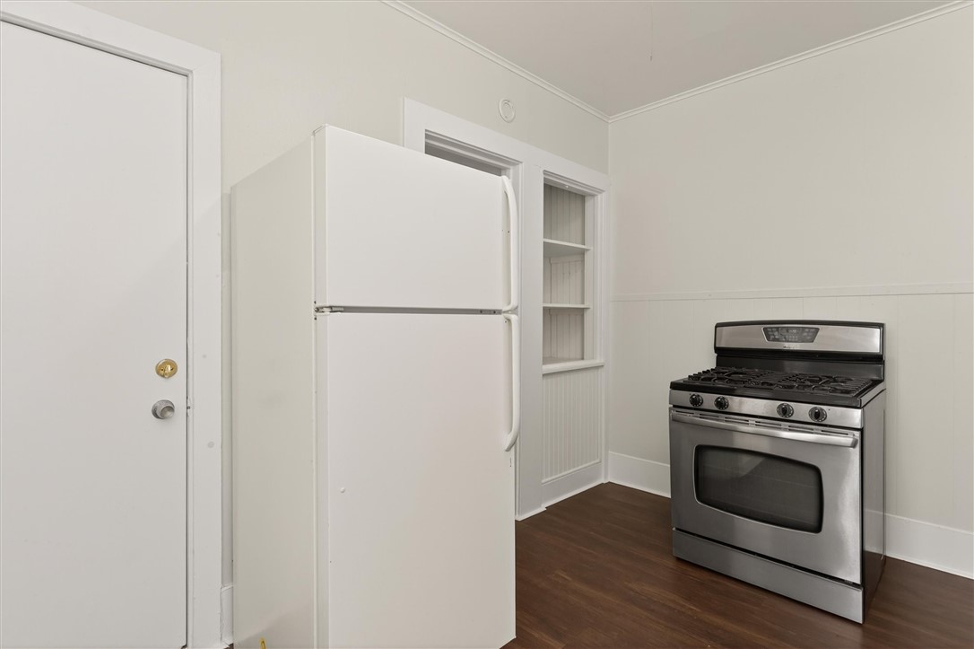 228-230 Augustine Street Rochester, NY 14613 - Photo 6 of 46