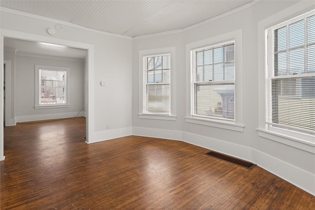 228-230 Augustine Street Rochester, NY 14613 - Photo 9 of 46