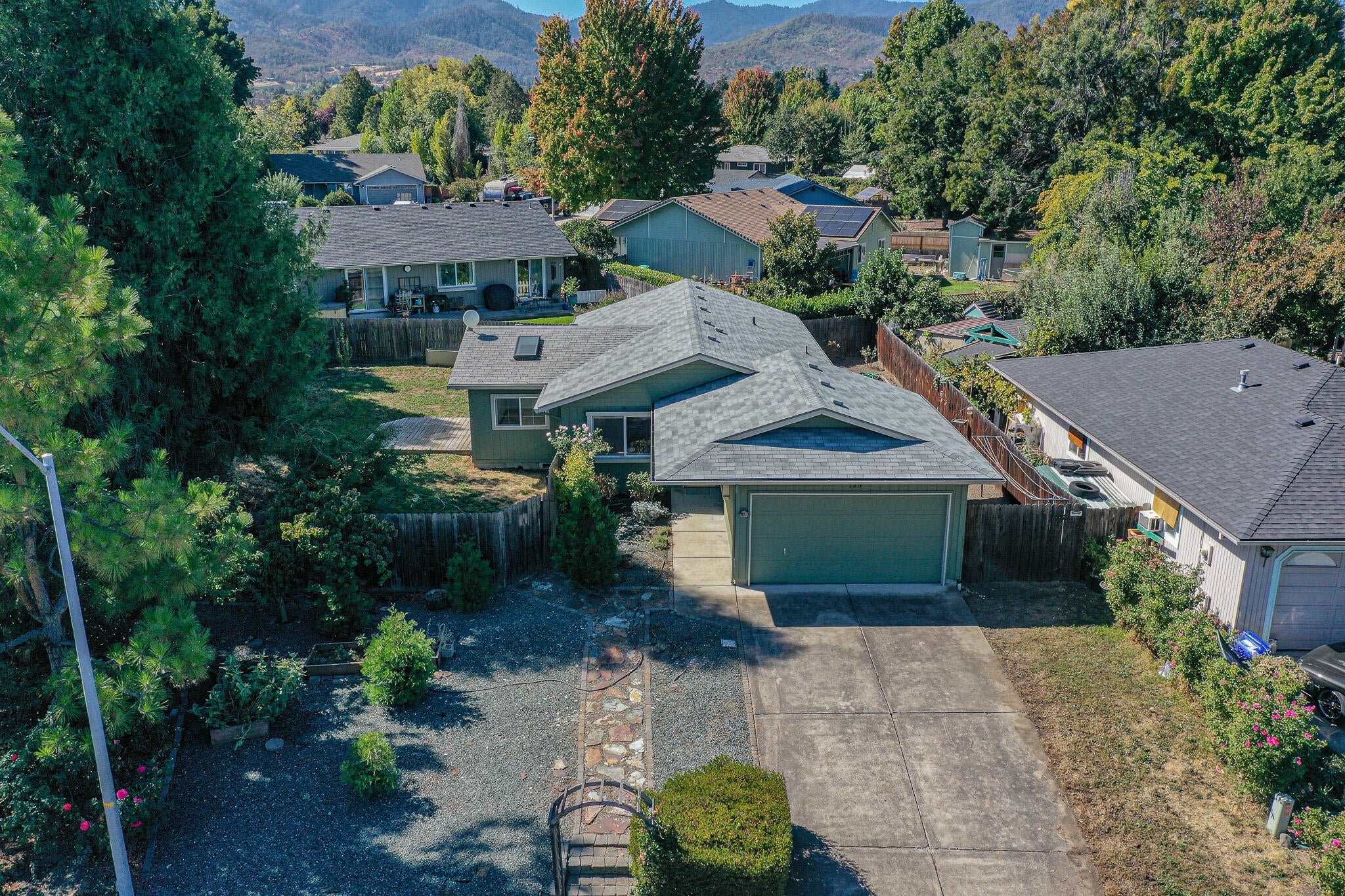 125 School House Road Talent, OR 97540 - Photo 16 of 27 DJI_0913