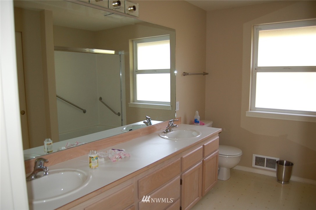 2080 Little Mountain Road Mount Vernon, WA 98274 - Photo 14 of 25 Gallery Image 14