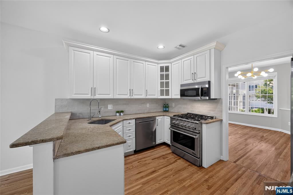 6 Schweinberg Drive, Unit R Roseland, NJ 07068 - Photo 6 of 48