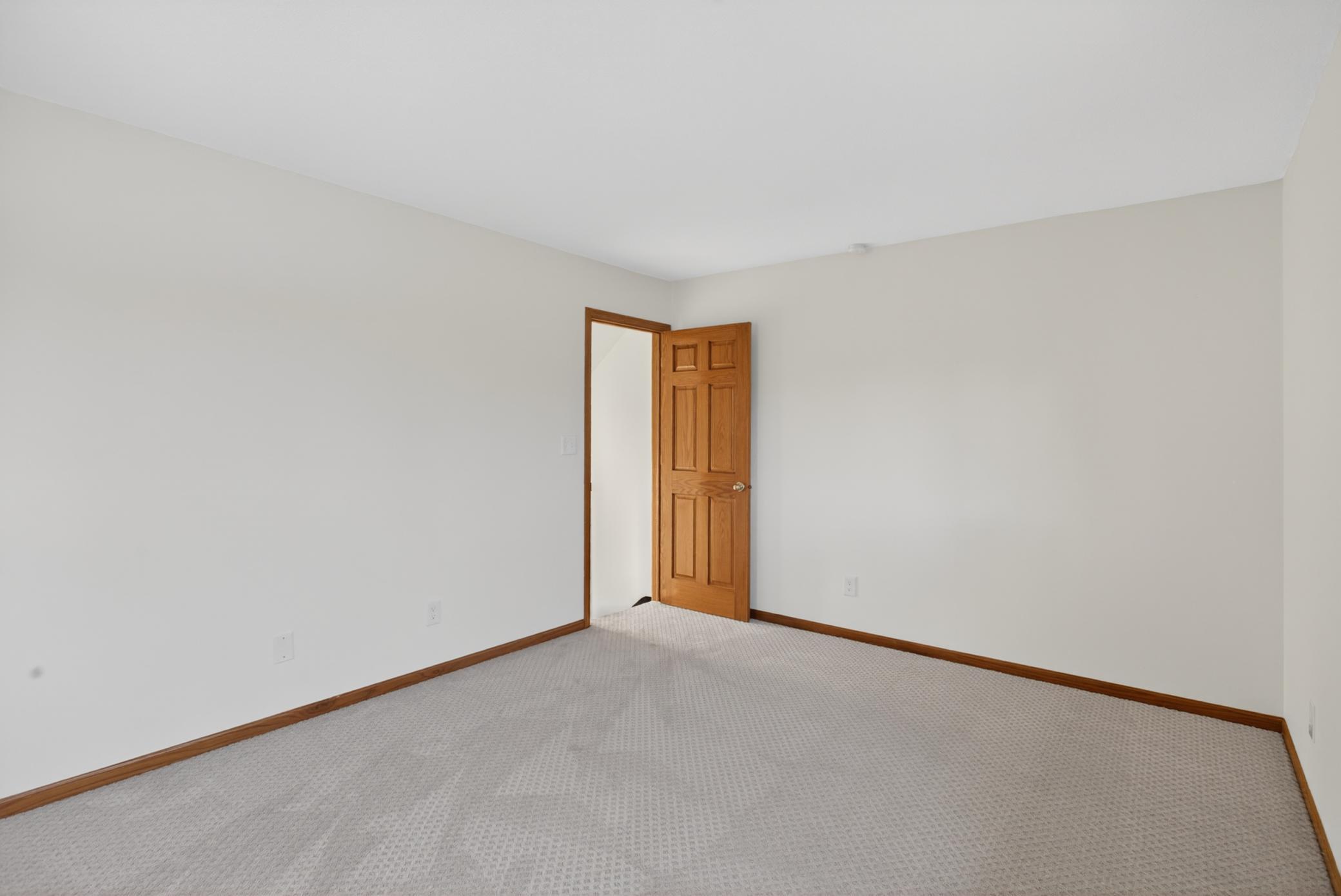 3250 Hill Ridge Drive, Unit 82 Eagan, MN 55121 - Photo 16 of 31