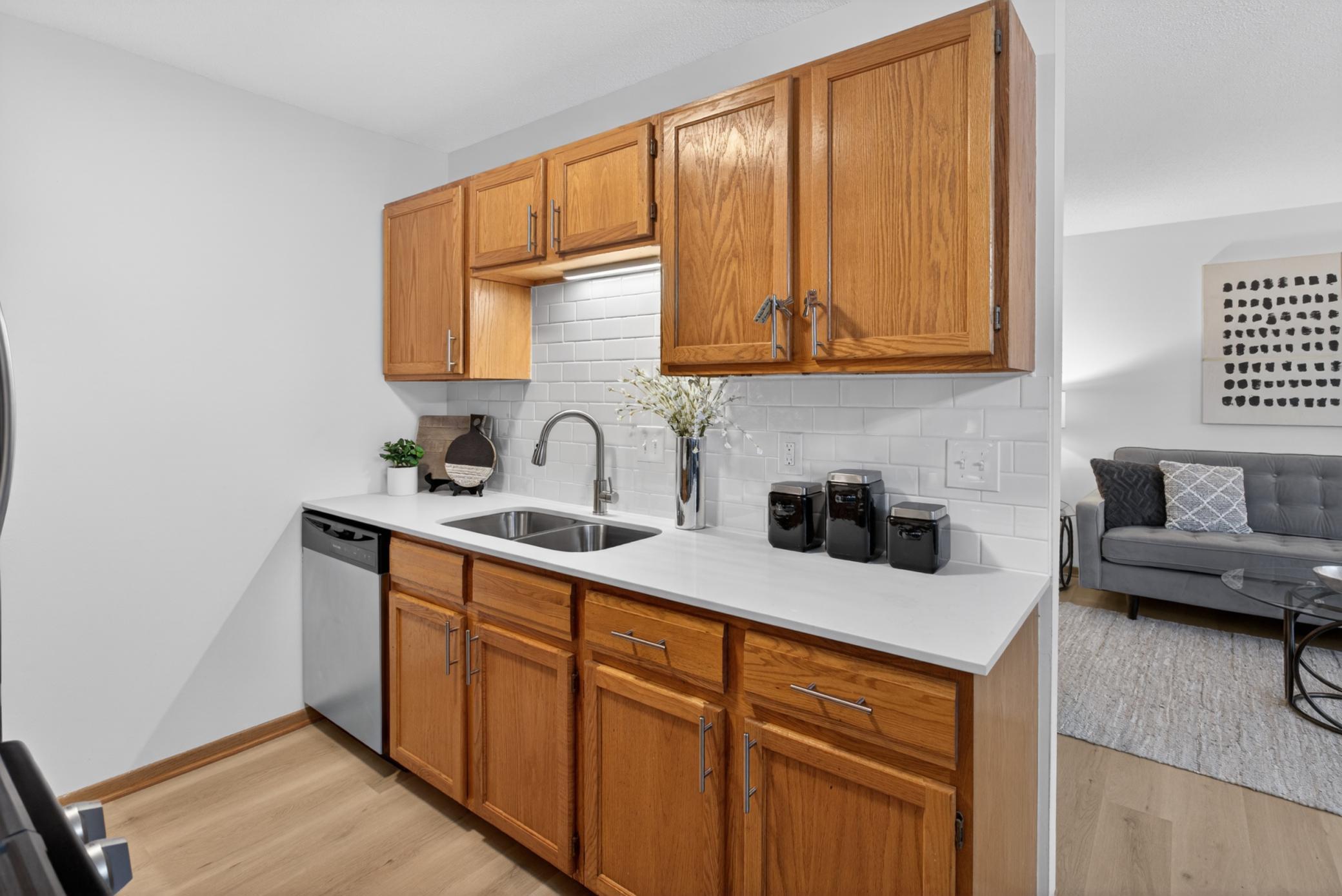 3250 Hill Ridge Drive, Unit 82 Eagan, MN 55121 - Photo 7 of 31