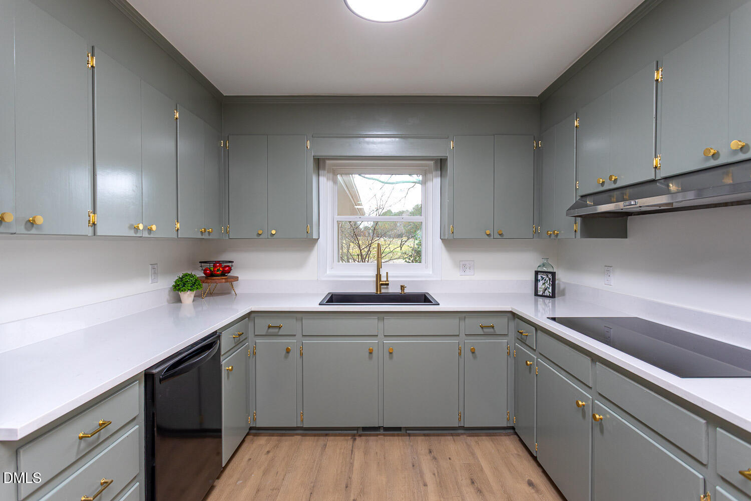 194 Furney Pearce Road Zebulon, NC 27597 - Photo 2 of 40 Kitchen w NEW Quartz Counters