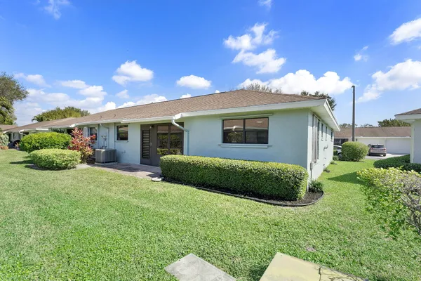 $239,900 | 9860 Pecan Tree Drive, Unit A, Boynton Beach, FL 33436