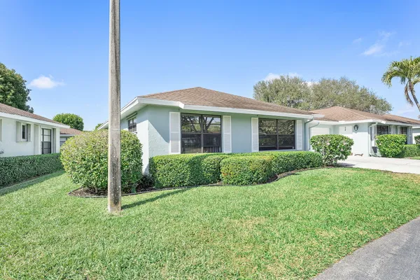 $239,900 | 9860 Pecan Tree Drive, Unit A, Boynton Beach, FL 33436