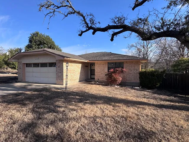 $2,200 | 249 Wedgewood Lane, Kerrville, TX 78028