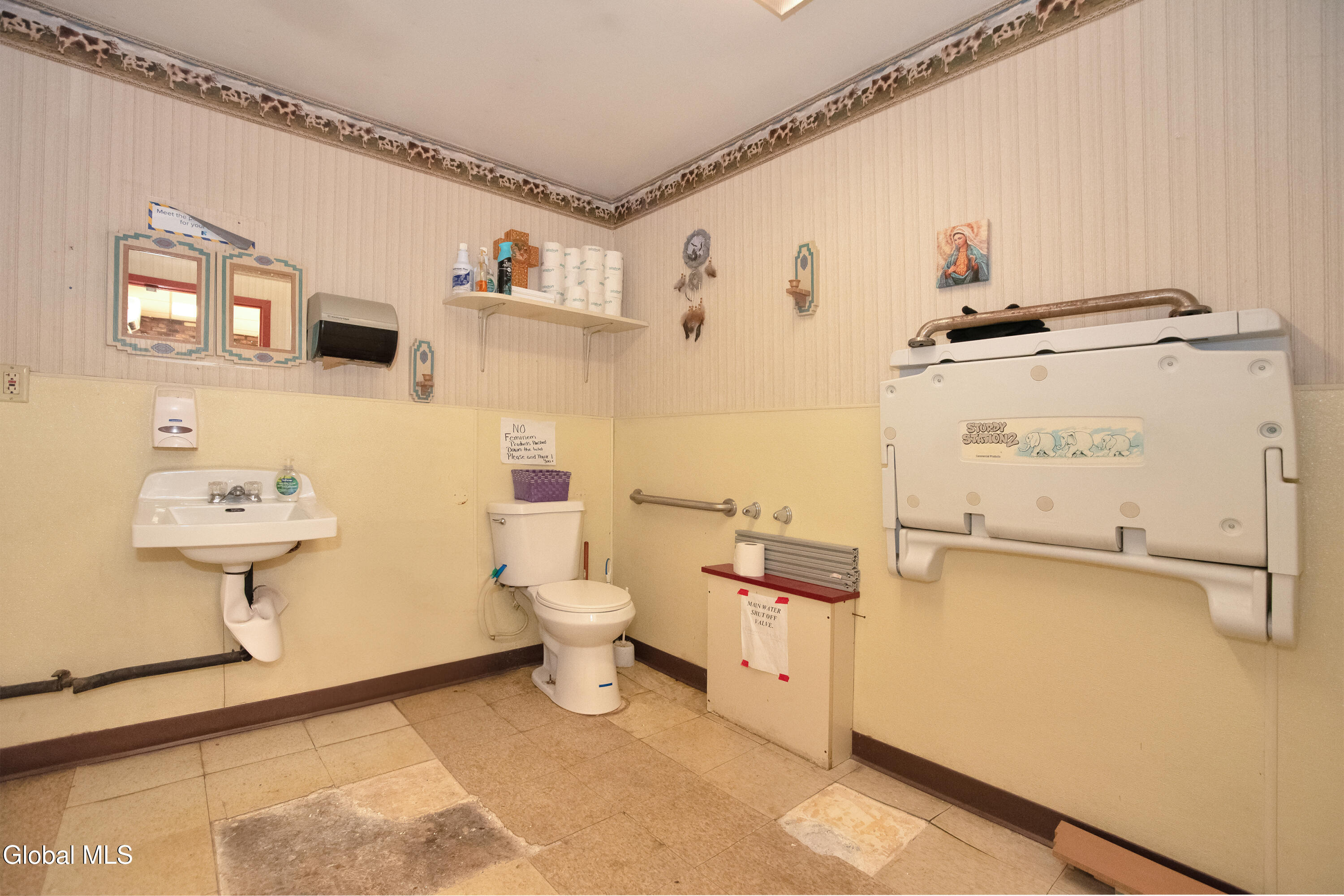 3746 Main Street Warrensburg, NY 12885 - Photo 9 of 18 LEF_6565