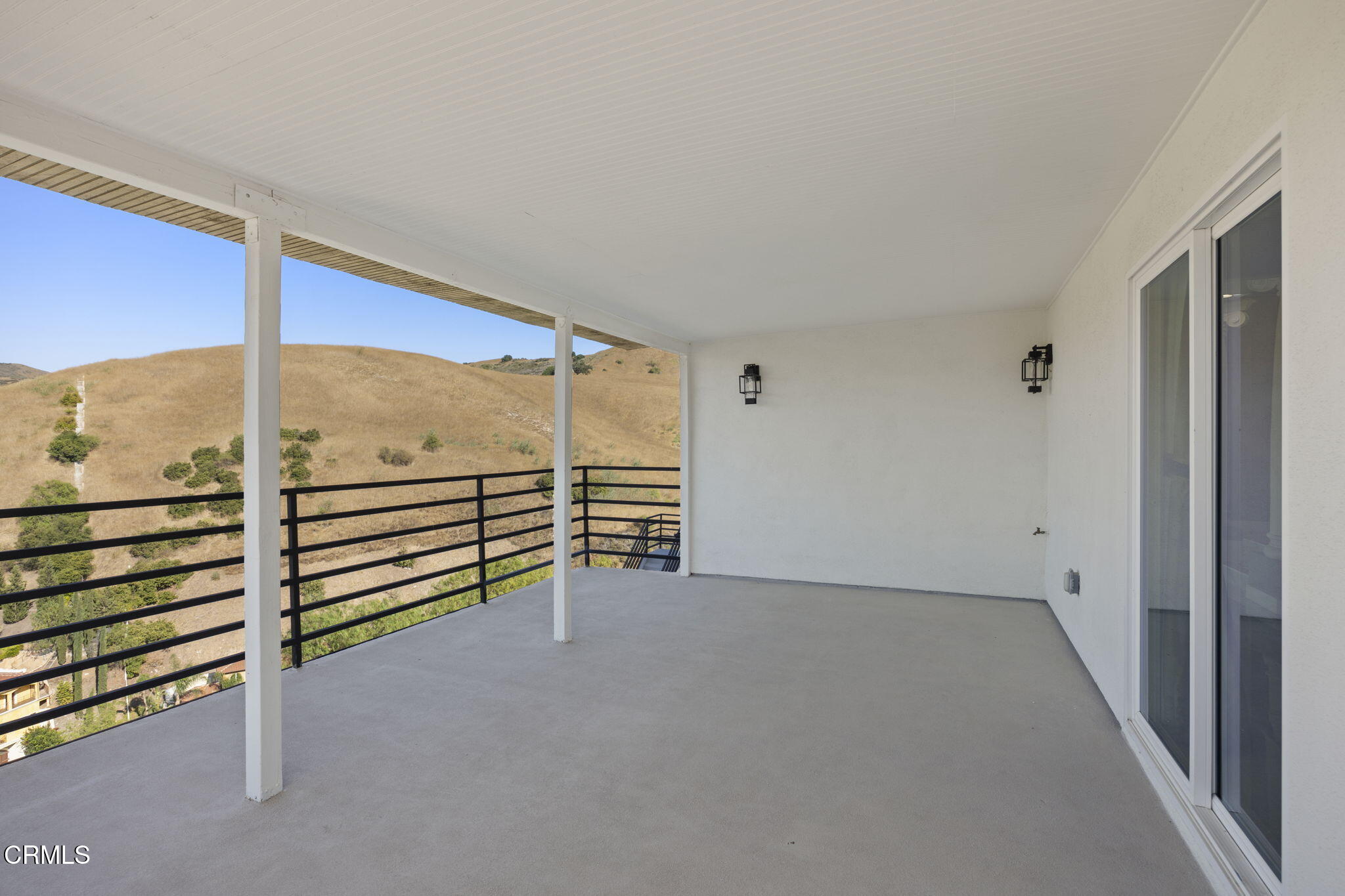40 Saddlebow Road Bell Canyon, CA 91307 - Photo 11 of 70 an empty room with windows