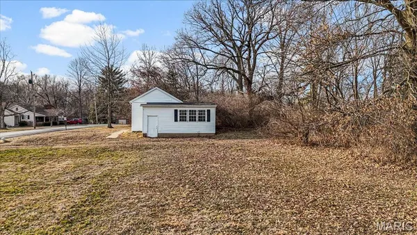 $125,000 | 10 Grove Avenue, Belleville, IL 62221