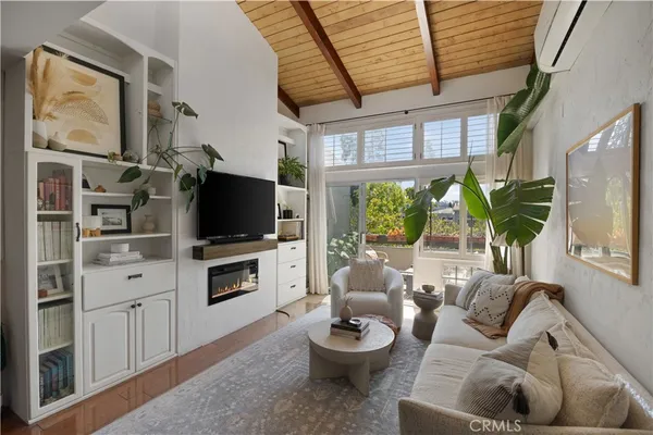 $695,000 | 4900 Overland Avenue, Unit 326, Culver City, CA 90230