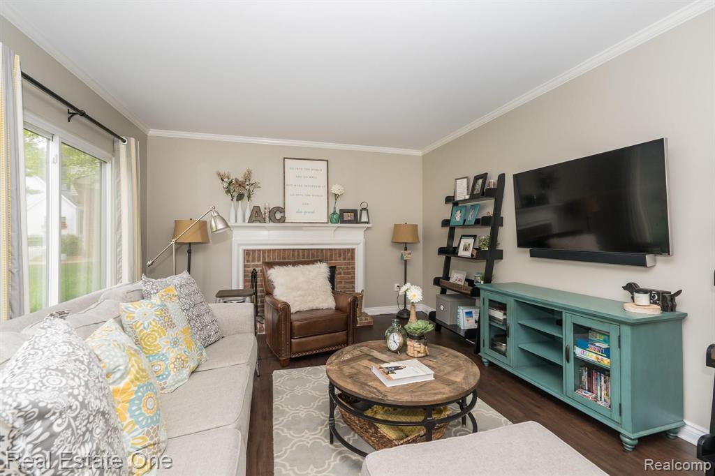 1935 Clear Point Court Rochester Hills, MI 48306 - Photo 13 of 24