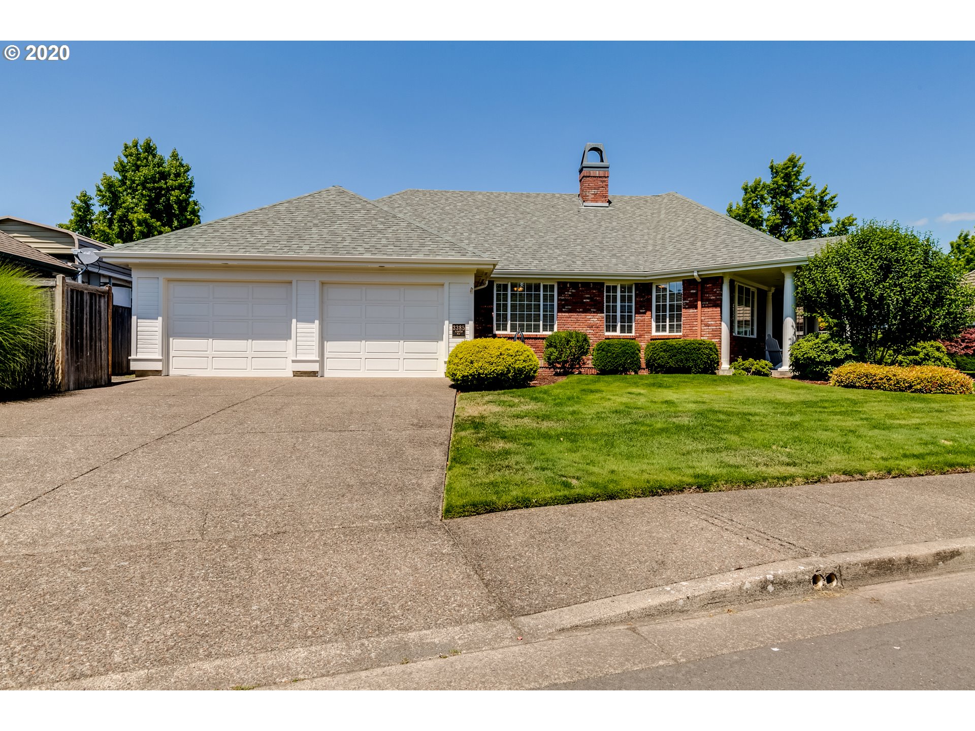 3385 Hampton Way Eugene, OR 97401 - Photo 2 of 32 Gallery Image 2