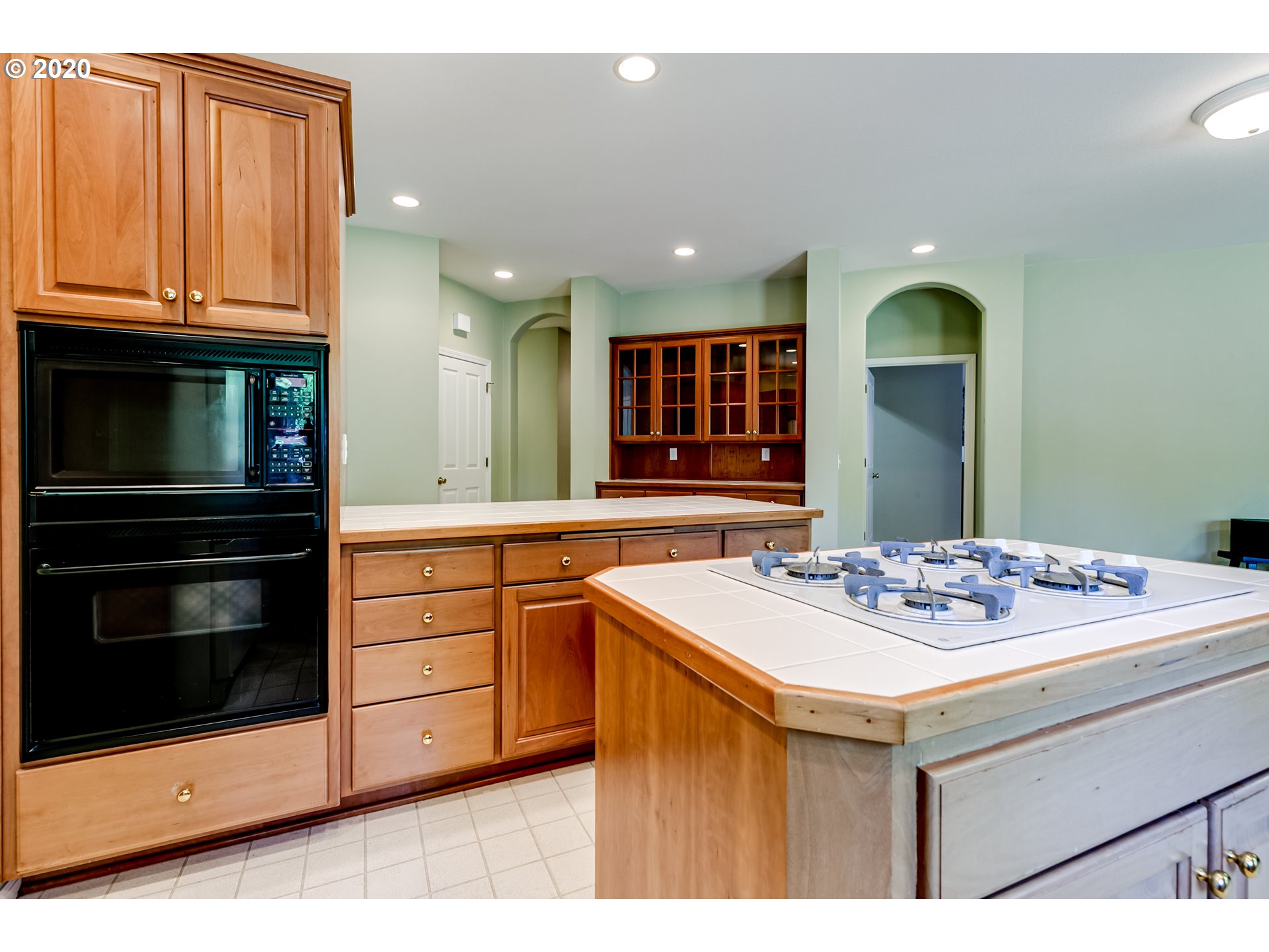 3385 Hampton Way Eugene, OR 97401 - Photo 12 of 32 Gallery Image 12