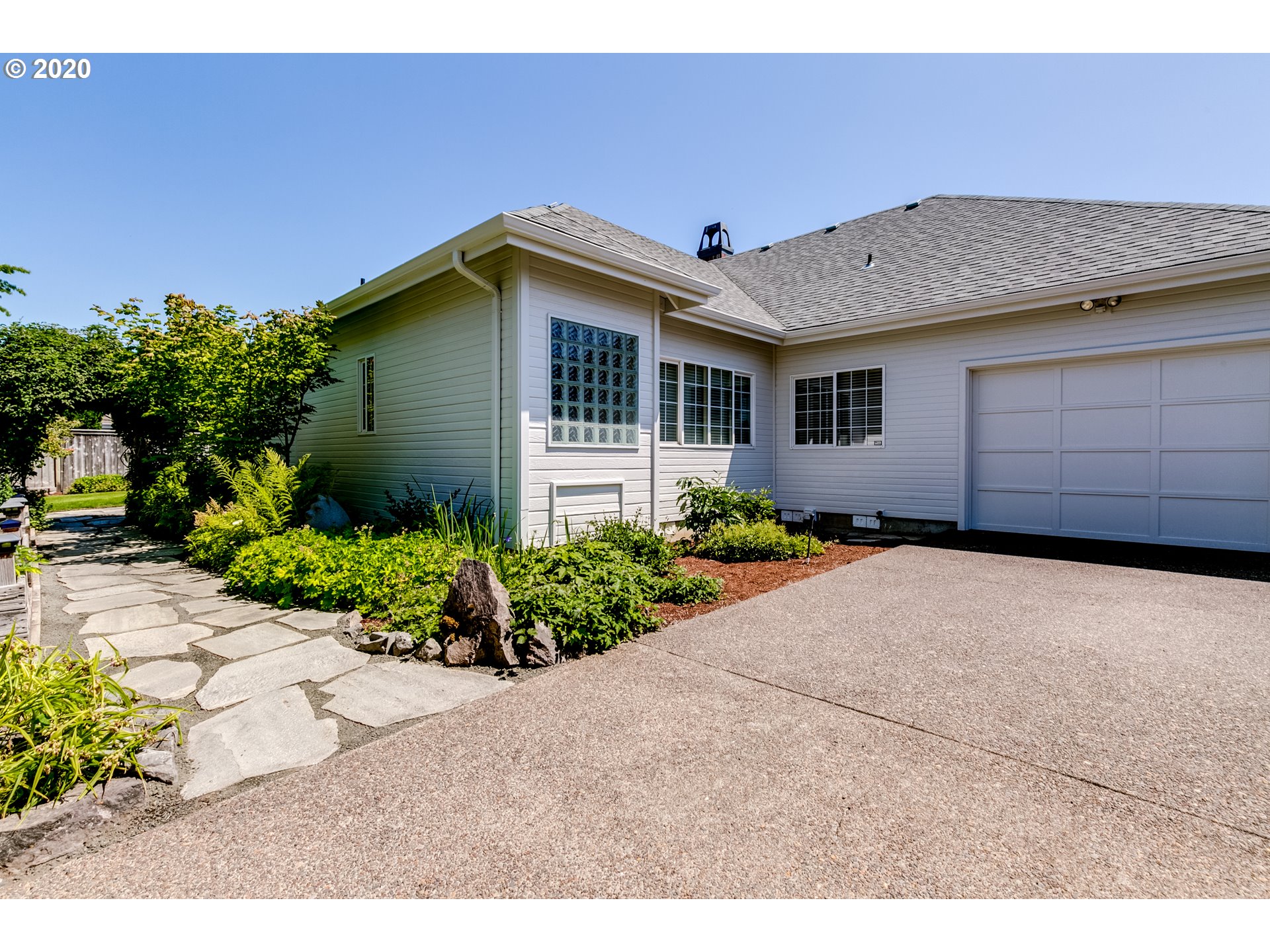 3385 Hampton Way Eugene, OR 97401 - Photo 29 of 32 Gallery Image 29