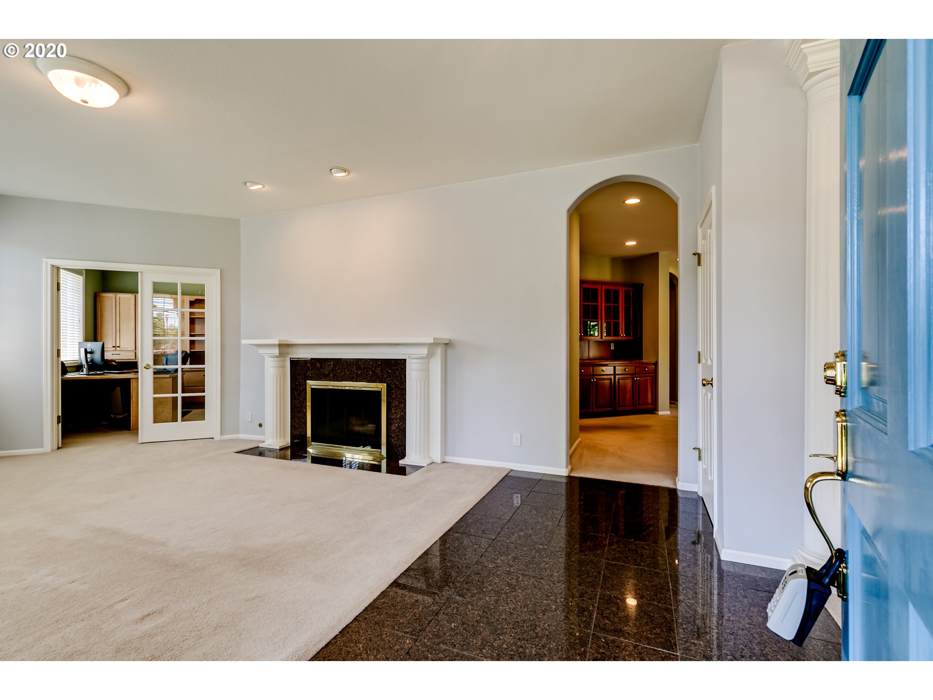 3385 Hampton Way Eugene, OR 97401 - Photo 4 of 32 Gallery Image 4
